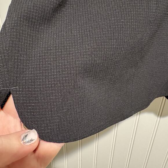 Lululemon Black Ventlight Button Up Shirt Size 12 - Picture 3 of 8